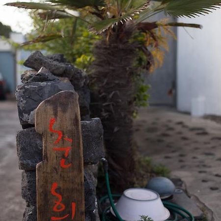 Choonhee Pension Jeju Eksteriør billede